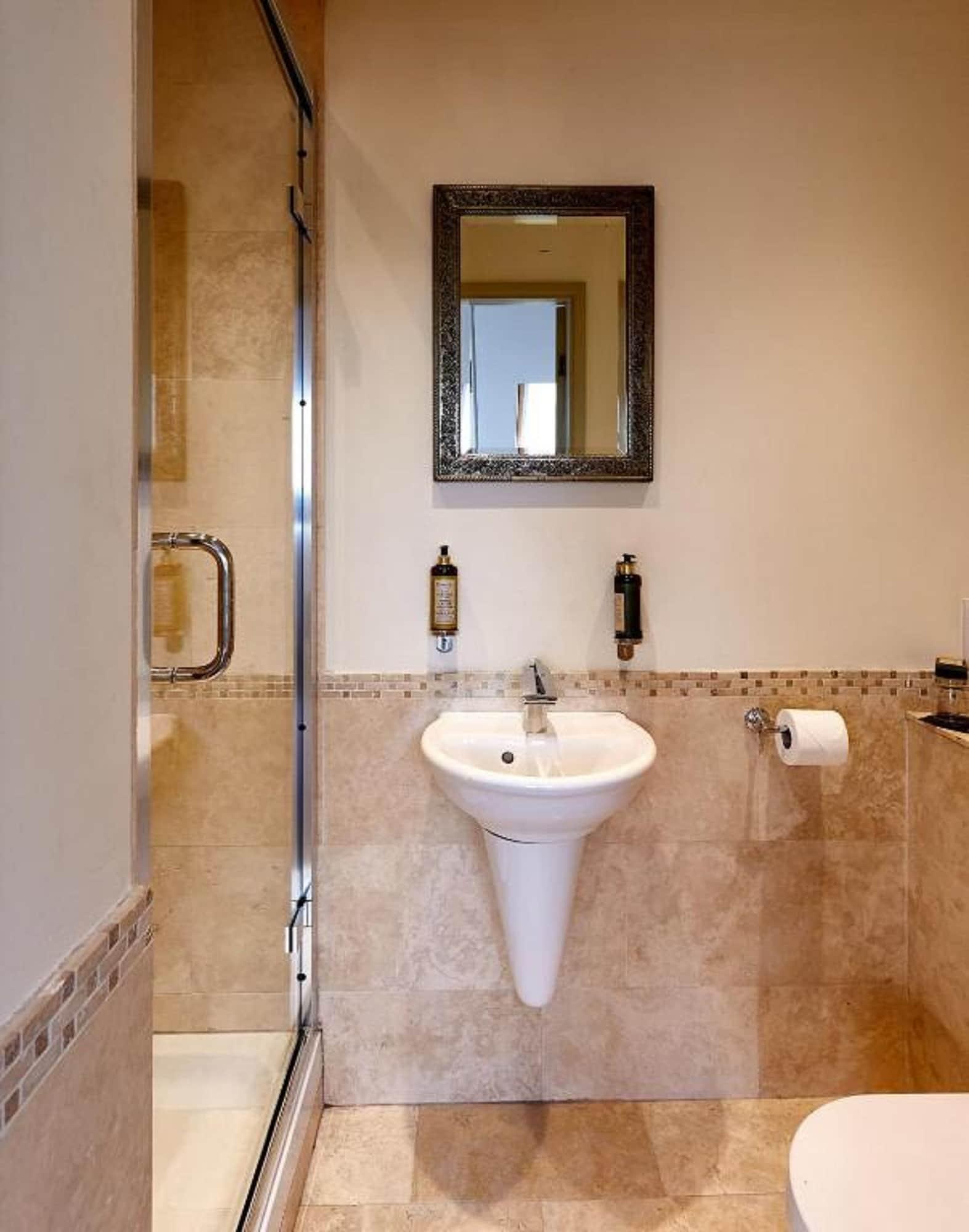 Dorian House Boutique B&B - Free Parking! Bath Zewnętrze zdjęcie A wet room