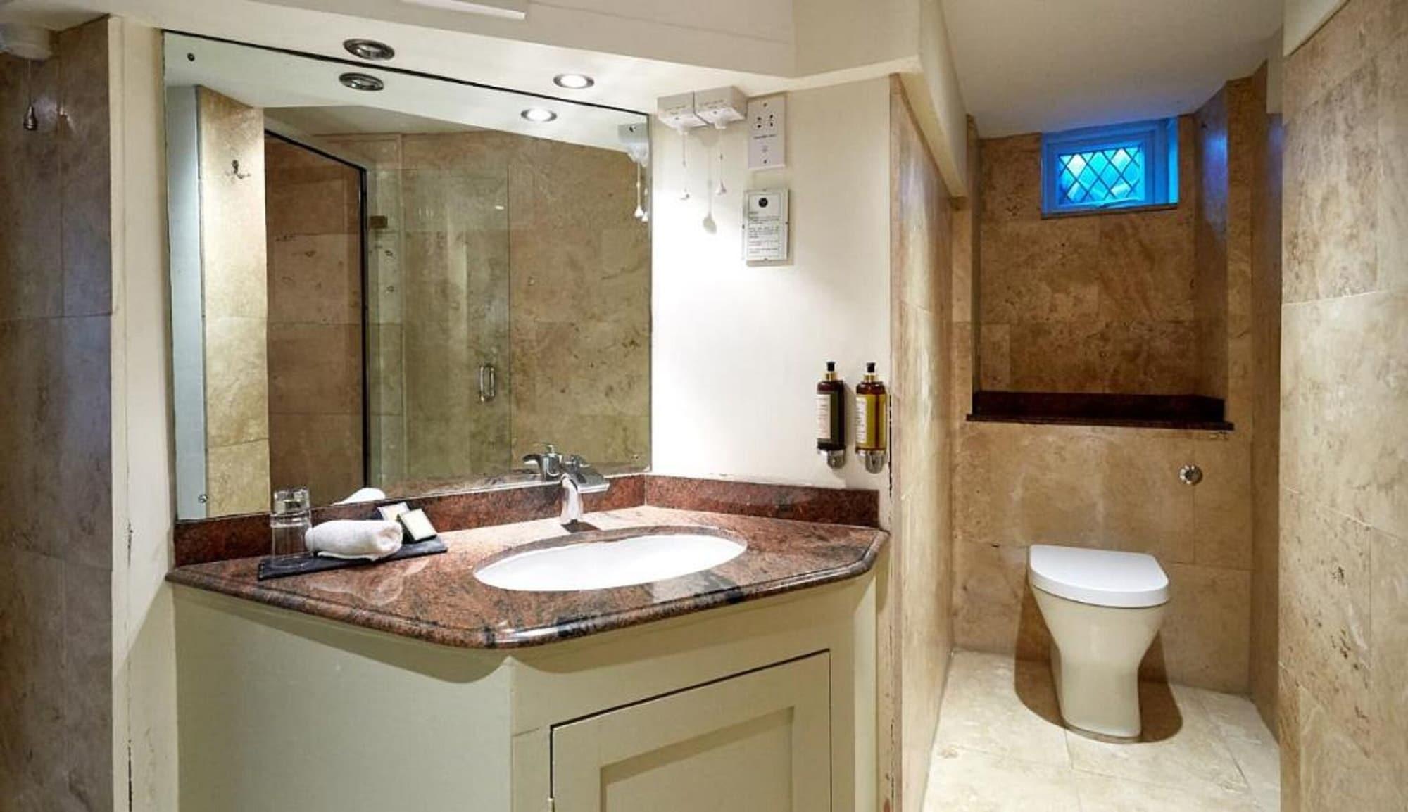 Dorian House Boutique B&B - Free Parking! Bath Zewnętrze zdjęcie Bathroom