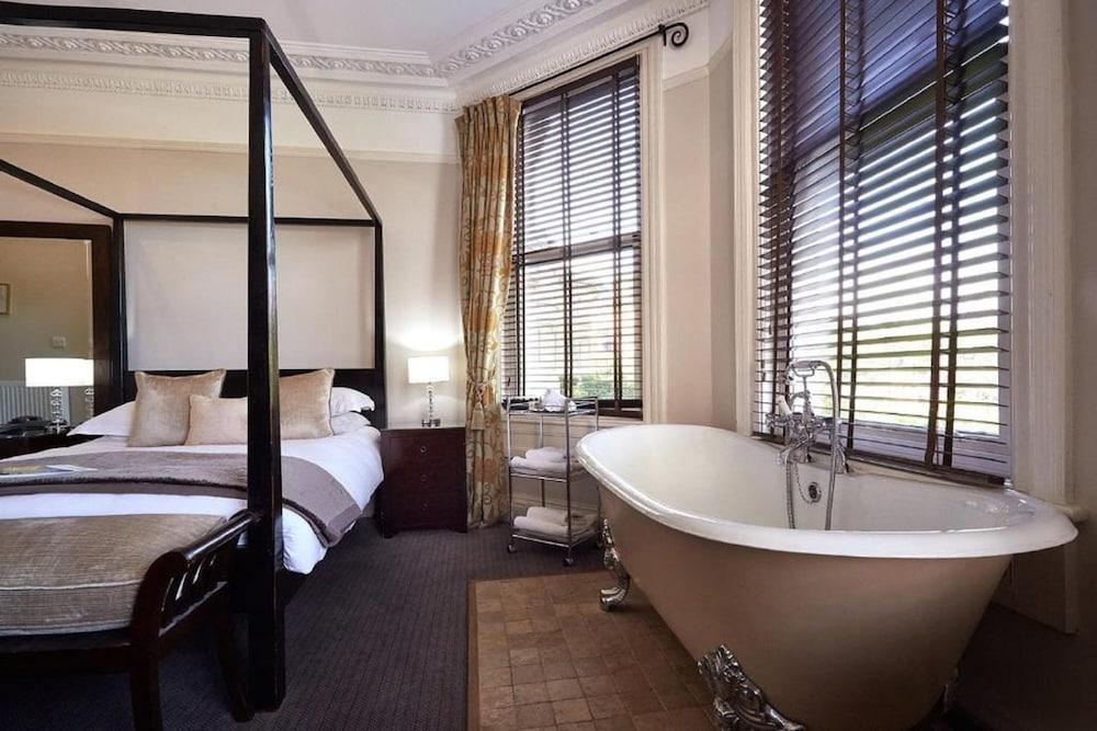 Dorian House Boutique B&B - Free Parking! Bath Zewnętrze zdjęcie A suite at the hotel